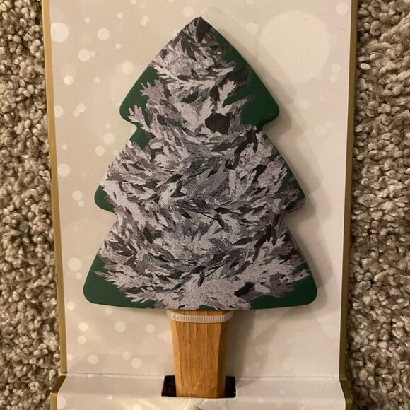 New CWC Cook with Color Christmas Spatula & Cookie Cutter Set of 2 Green - Picture 2 of 5